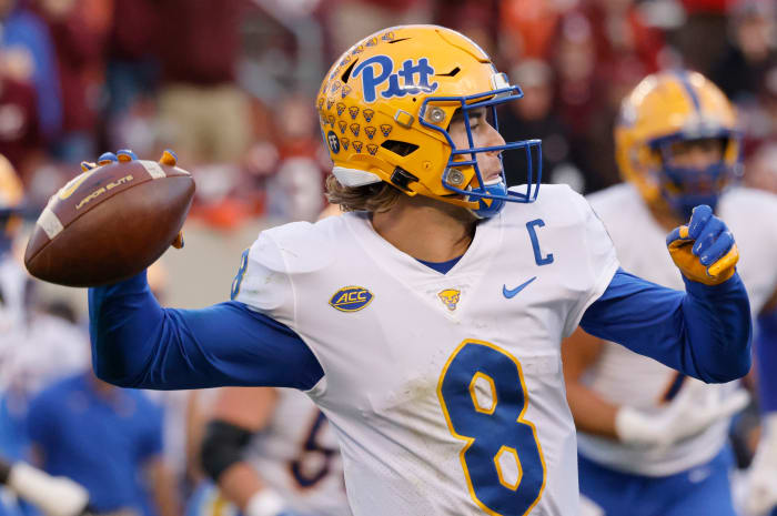 With the College Football season over and the NFL Playoffs underway, let's take a look at the latest first-round 2022 NFL Mock Draft. View the breakdown of each team's picks and their scouting reports.